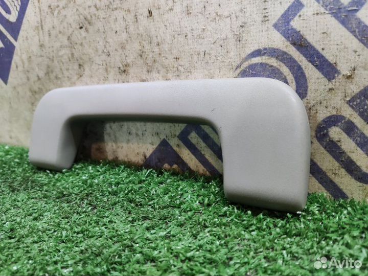 Ручка потолка передняя левая Audi A4 B6 седан 1.8