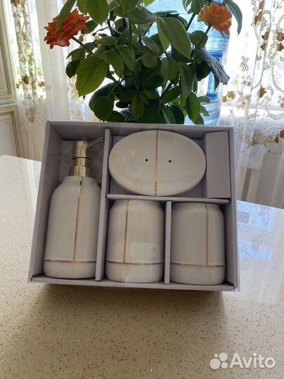 Набор керамический для ванной