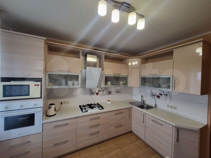 3-к. квартира, 93,3 м², 6/9 эт.