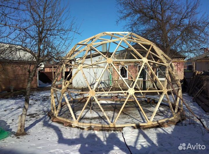 Шатер для глэмпинга, геокупол