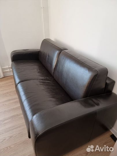Кожаный диван бу