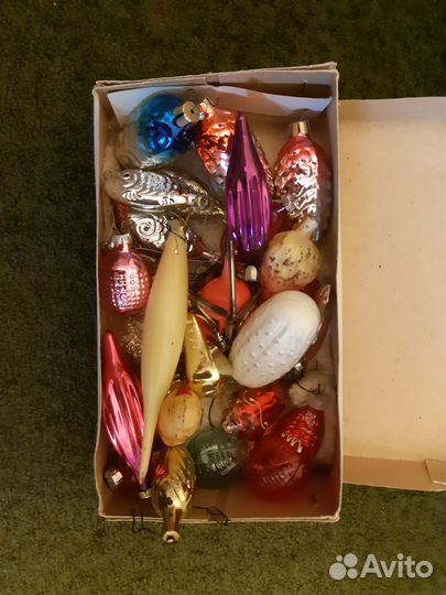 Украшения елочные, стекло