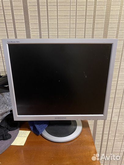 Монитор Samsung
