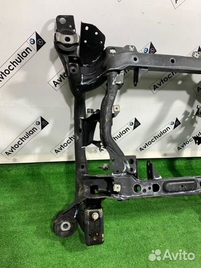 Подрамник передний Mercedes-Benz M-Class W166