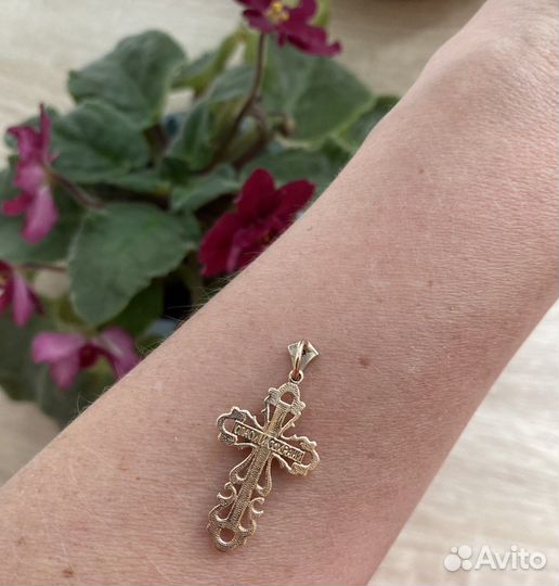 Золотой крестик