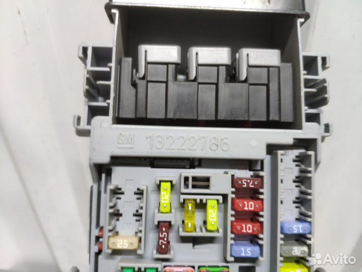 Блок предохранителей Chevrolet Cruze J300 1.6 2009