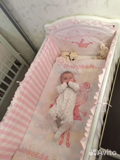 Комплект в детскую кроватку с бортиками