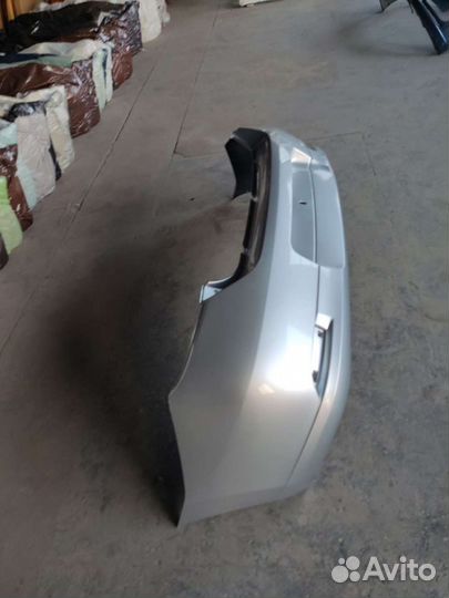 Бампер задний Рено Логан 14- г.в.новый,серебристый