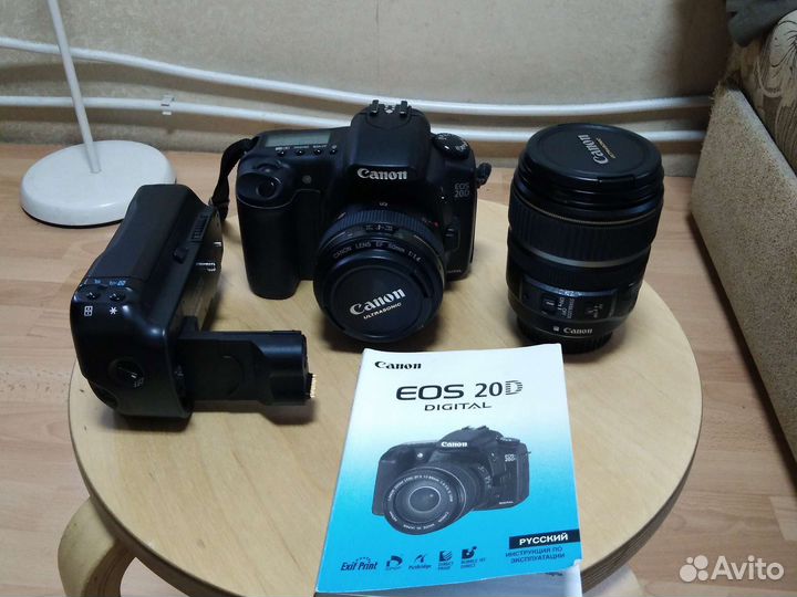 Зеркальный фотоаппарат canon