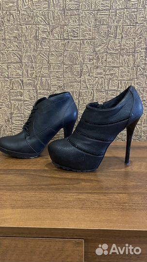 Женская обувь