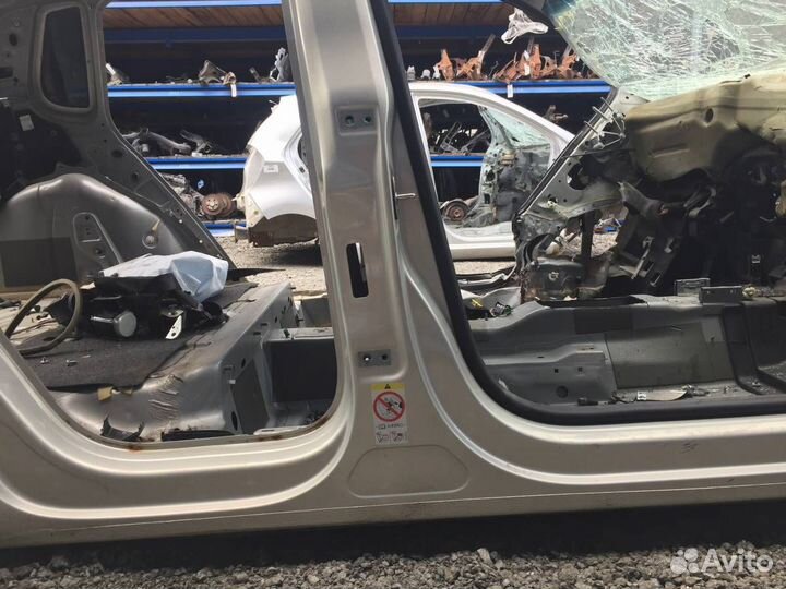 Порог со стойкой правый Volkswagen Tiguan 5N2 2011