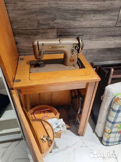 Швейная машинка 1958г