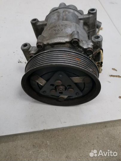 Компрессор кондиционера Renault Symbol седан