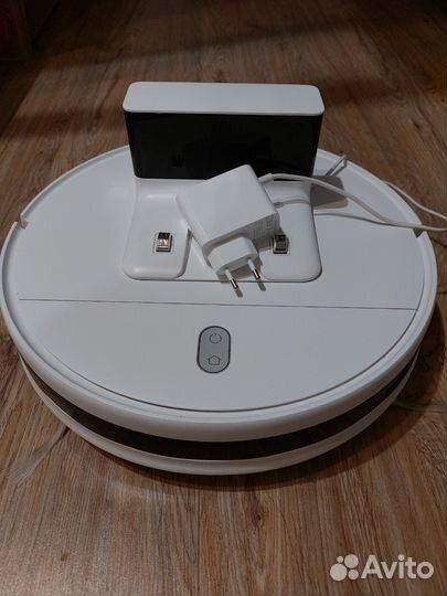 Робот-пылесос Xiaomi Mi Robot Vacuum Mop Essential
