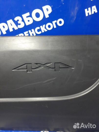 Накладка на дверь Chevrolet Niva внедорожник 2123