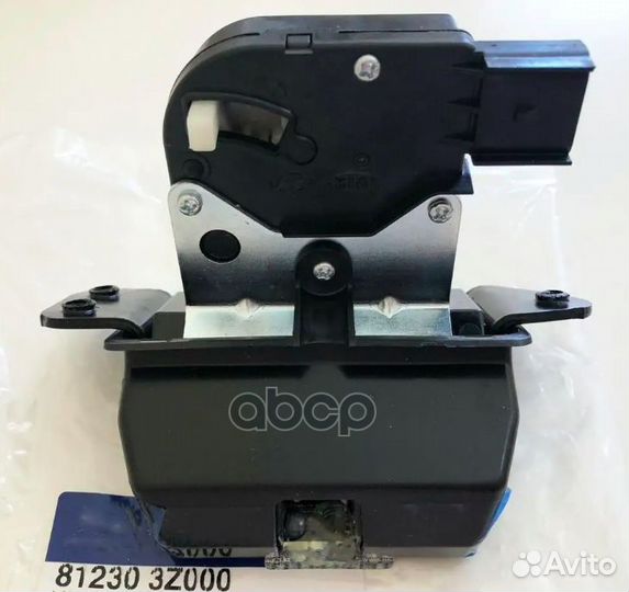 Замок багажной двери 812303Z000 Hyundai-KIA