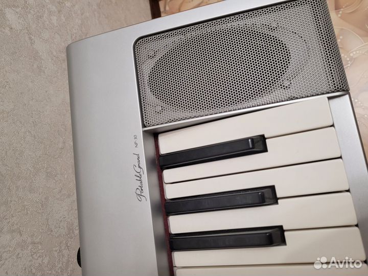 Синтезатор yamaha