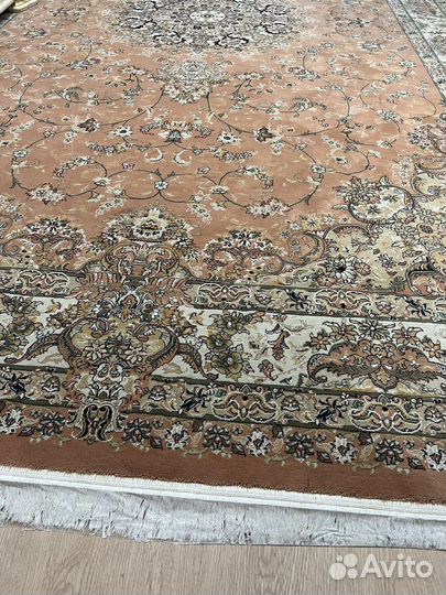 Ковер шерстяной