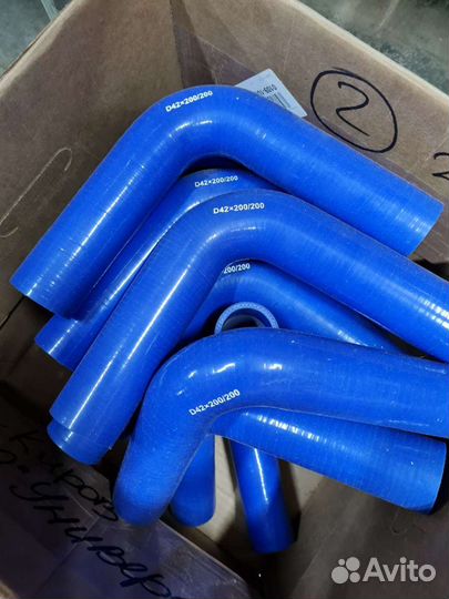 Силиконовые патрубки д. 42 угол 90гр. 200*200