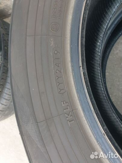 Yokohama BluEarth AE50 215/65 R17 99V