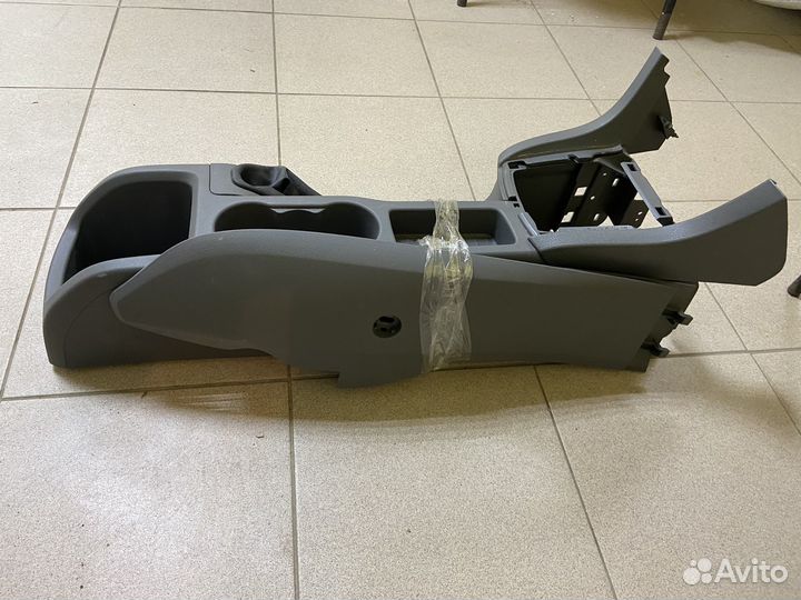 Борода консоль для Ford