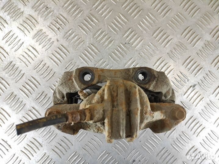 Суппорт передний правый Citroen C4 2005-2011