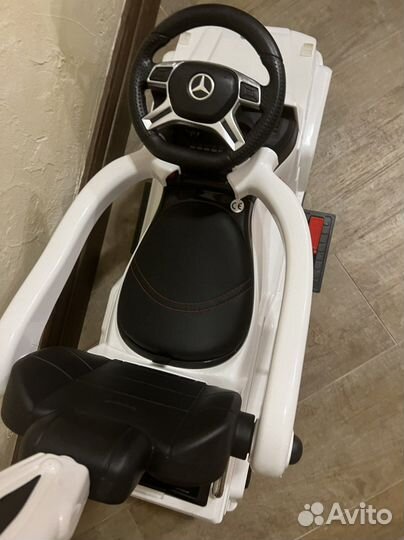 Электромобиль каталка толокар Mercedes белый