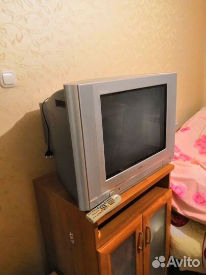 Стир маш, телевизор, электросуш, плитка электр