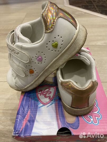 Кроссовки для девочки 28 размер