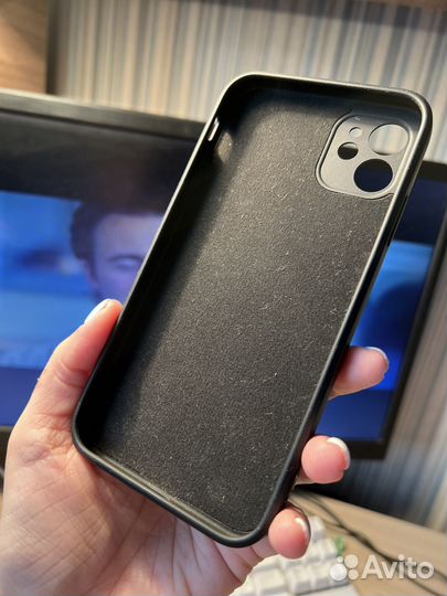 Чехол на iPhone 11