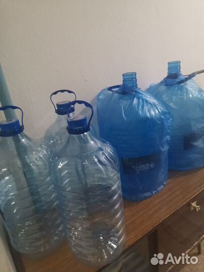 Бутыли из под воды 19 литров и 10 литров