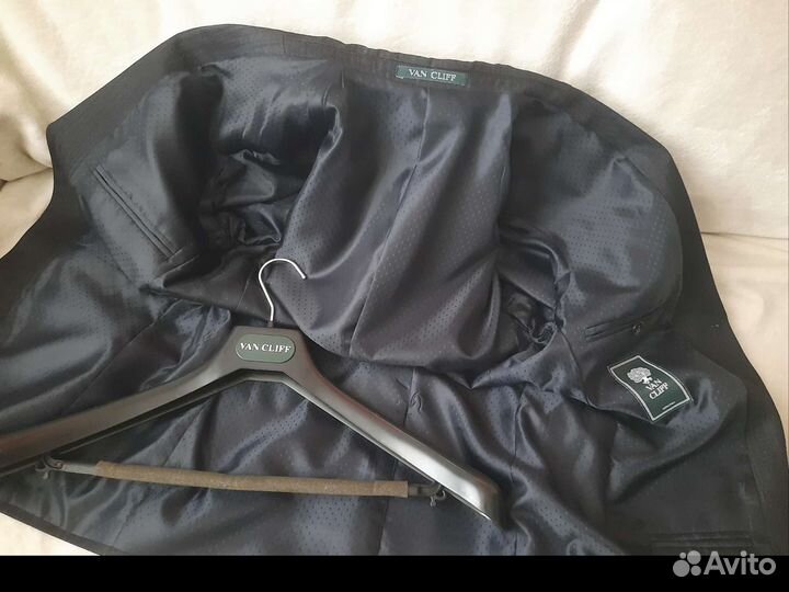 Костюм мужской классический