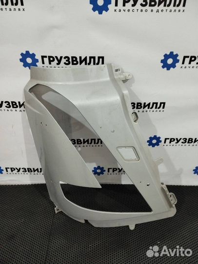 Окантовка правой фары Volvo FH5 84449155