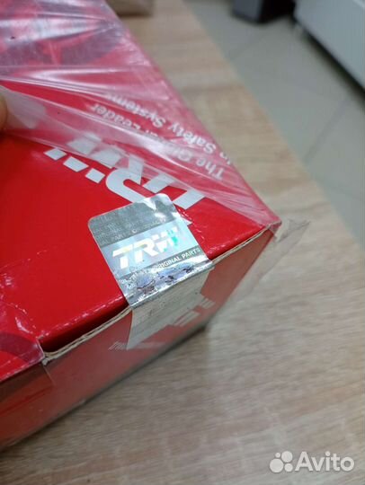 Колодки тормозные передние TRW GDB2098