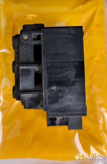 Блок клапанов пневмоподвески Mercedes GL x166