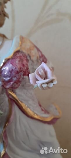 Фарфоровые статуэтки