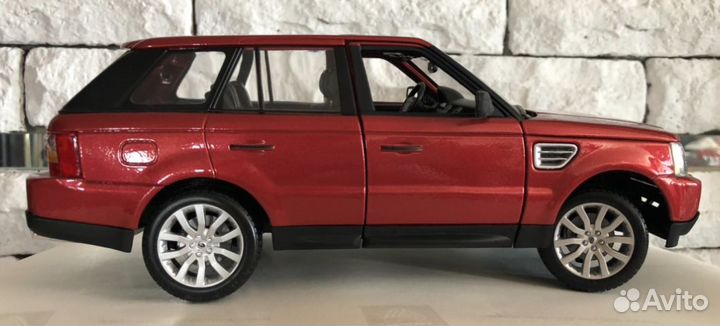 Range Rover Sport первого поколения масштаб 1:18