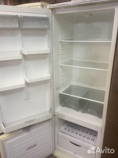 Холодильник Атлант с Нижней мк в Отл. Сост