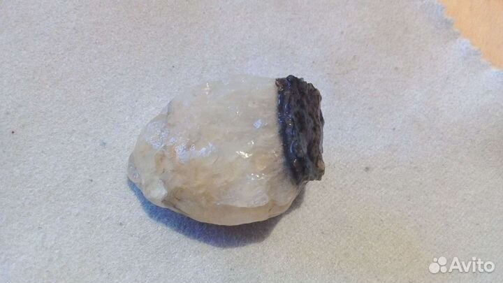 Камни и минералы коллекция