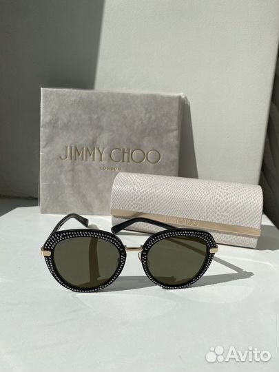 Солнцезащитные очки женские брендовые