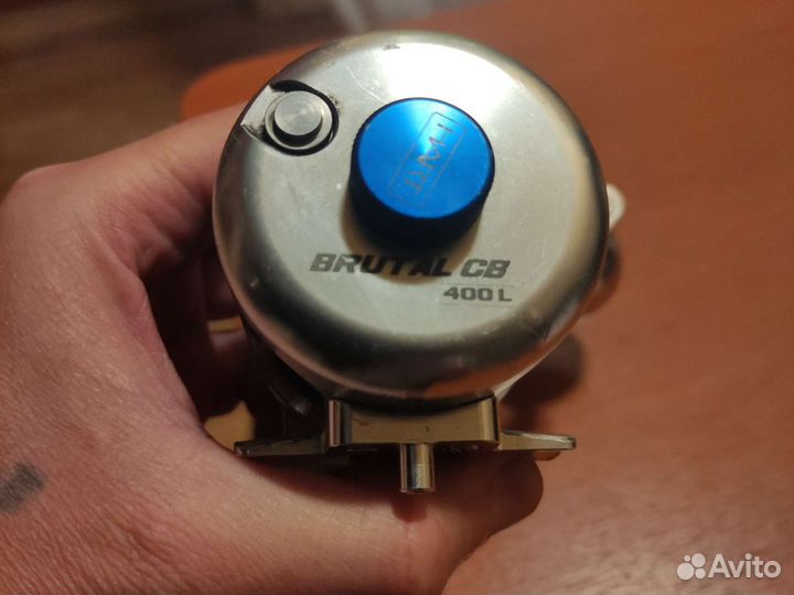 Катушка на сома или трескуHart Brutal 400Lиспания