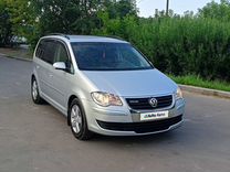 Volkswagen Touran 2.0 AMT, 2009, 274 000 км, с пробегом, цена 1 050 000 руб.