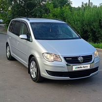 Volkswagen Touran 2.0 AMT, 2009, 274 000 км, с пробегом, цена 999 000 руб.