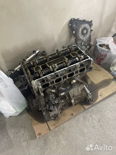 В разборе двигатель mazda 1.8 L8