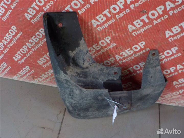 Брызговик задний левый Mazda Bt 50 WL 2006-2012