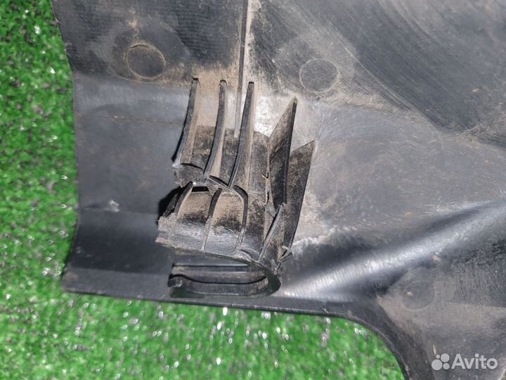 Декоративная крышка двигателя Suzuki Grand Vitara