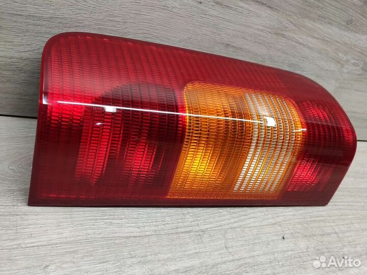 Фонарь задний правый Volkswagen LT