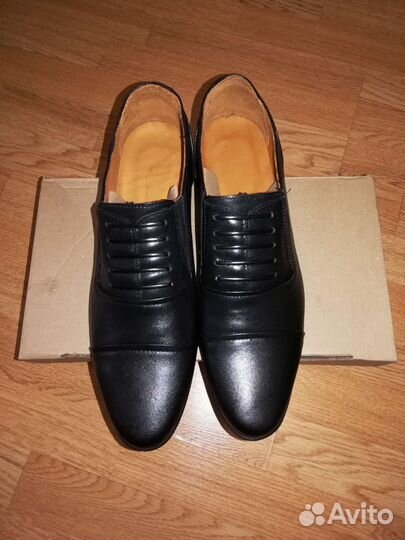 Полу ботинки размер 43