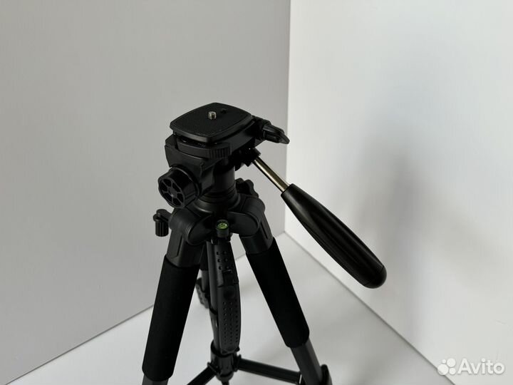 Штатив для фотоаппарата Zomei Q188