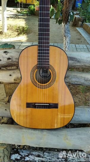 Классическая гитара бу